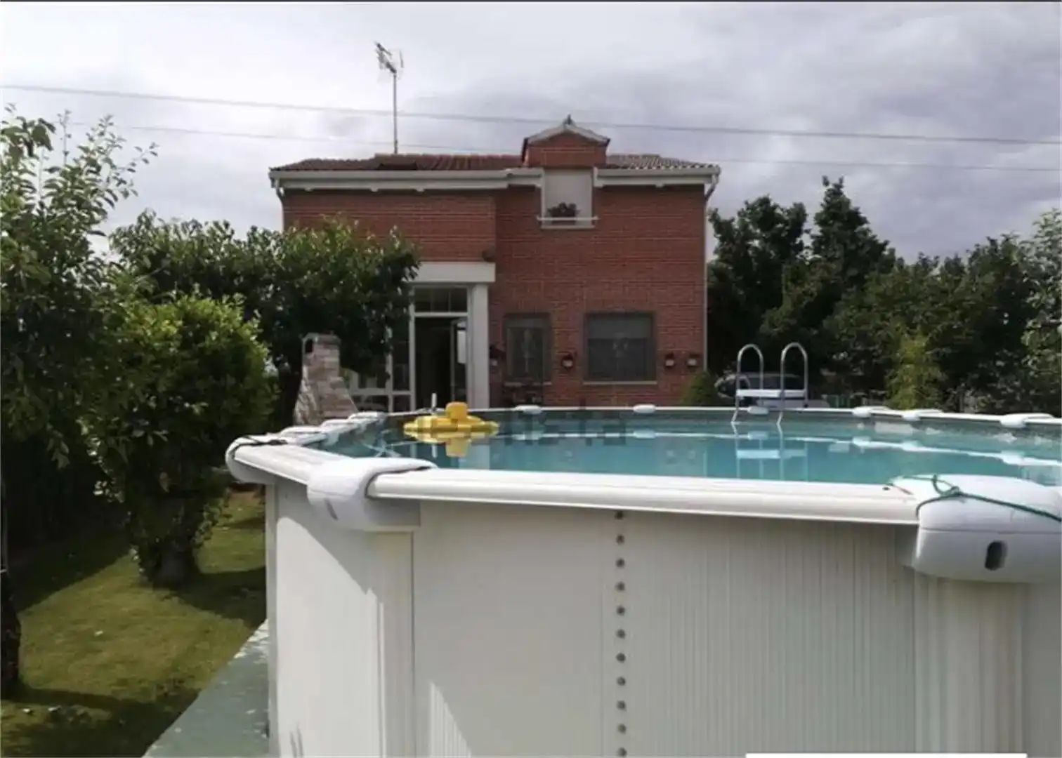 Piscina de Piso en venta en Cubillas de Santa Marta, Valladolid