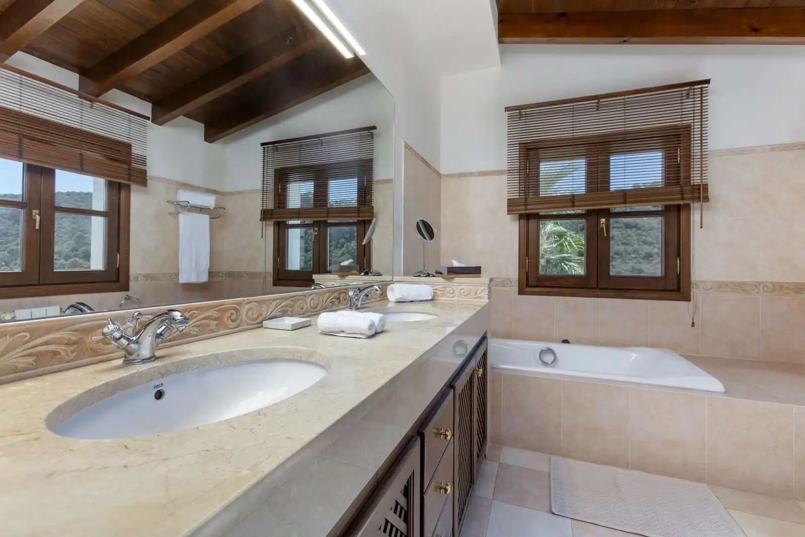 Baño de Casa o chalet en venta en Igualeja con Aire acondicionado, Jardín privado y Piscina