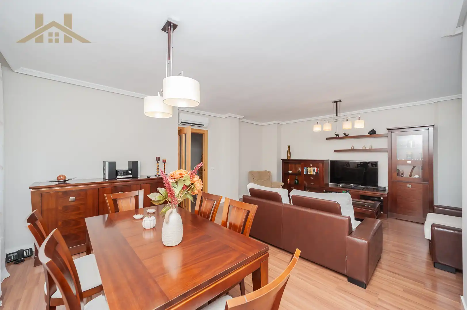 Doppelhaushälfte mit Pool zum Verkauf in Calle de Camariñas 108, imagen 8