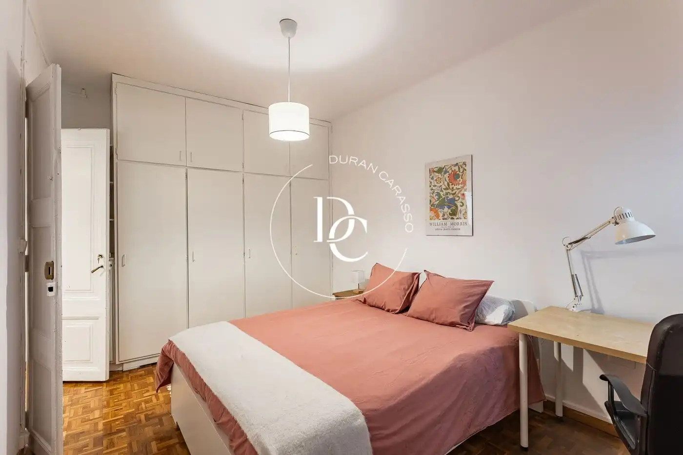 Bedroom of Flat for sale in Barcelona  with Air Conditioner, Heating and Furnished