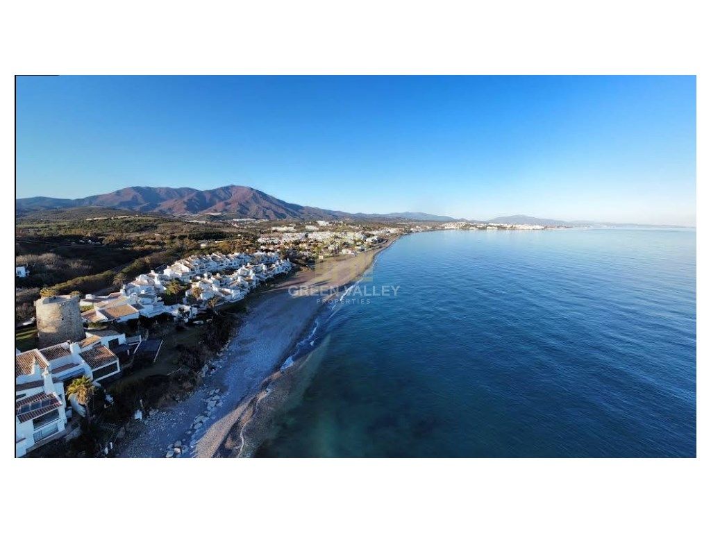 Exterior view of Single-family semi-detached for sale in Estepona  with Private garden, Terrace and Swimming Pool