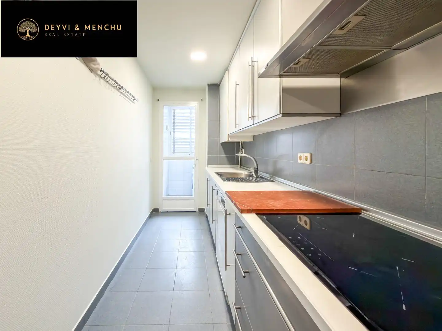 Cocina de Ático de alquiler en Pozuelo de Alarcón con Aire acondicionado, Jardín privado y Parquet