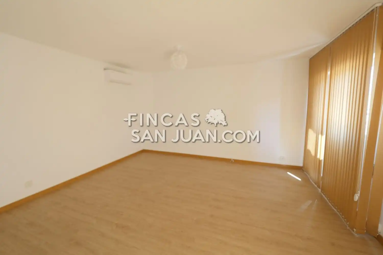 Living room of Detached homes for sale in Sant Joan d'Alacant  with Air Conditioner and Furnished