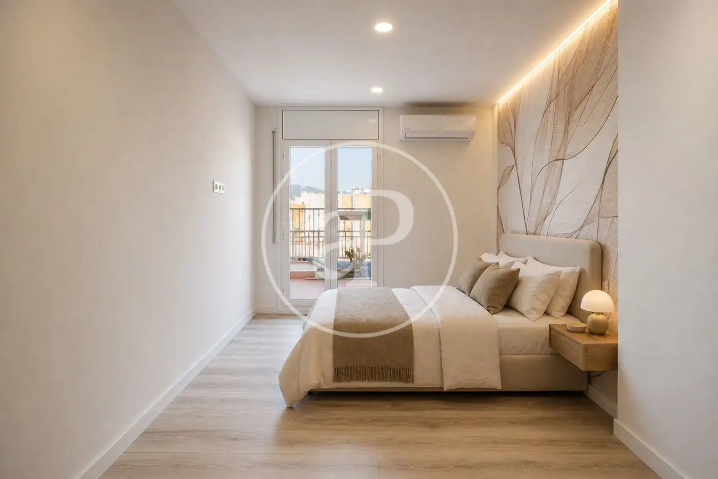 Habitación de Ático en venta en Barcelona con Aire acondicionado, Calefacción y Terraza