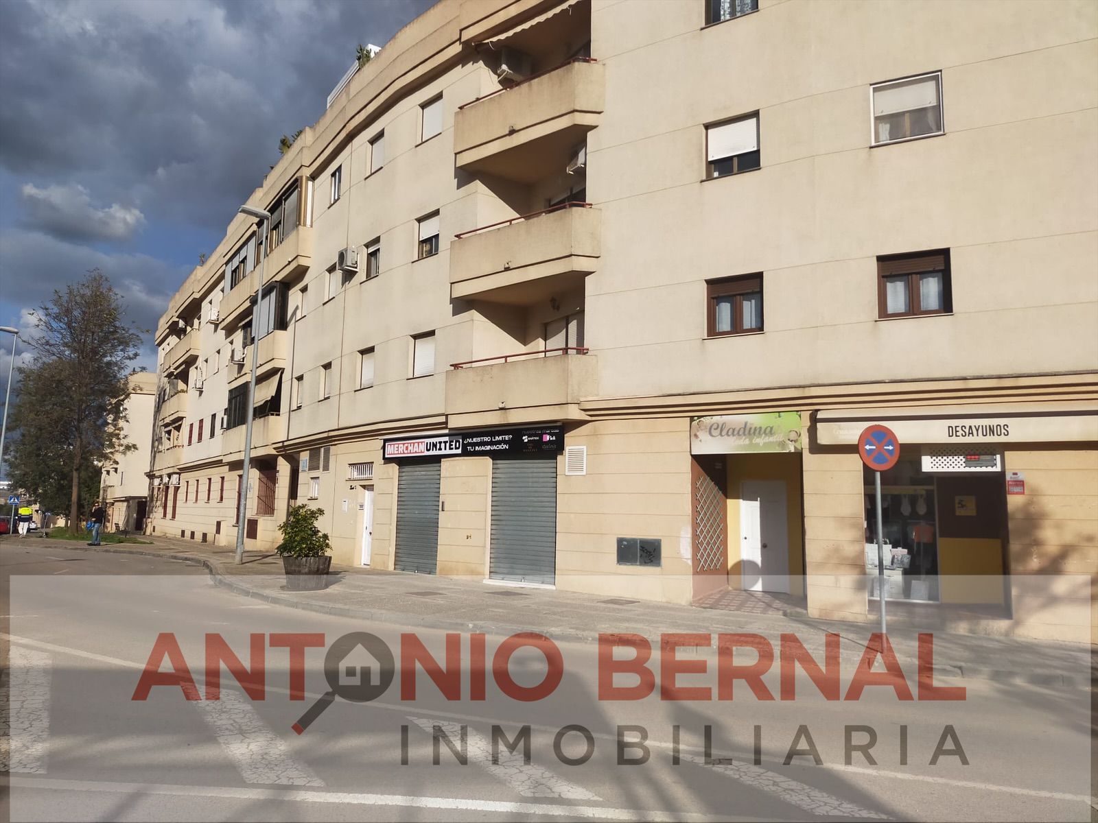 Vista exterior de Piso en venta en Jerez de la Frontera con Aire acondicionado, Terraza y Trastero