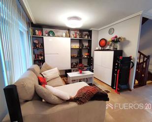 Living room of Single-family semi-detached for sale in Castro-Urdiales  with Heating, Private garden and Terrace