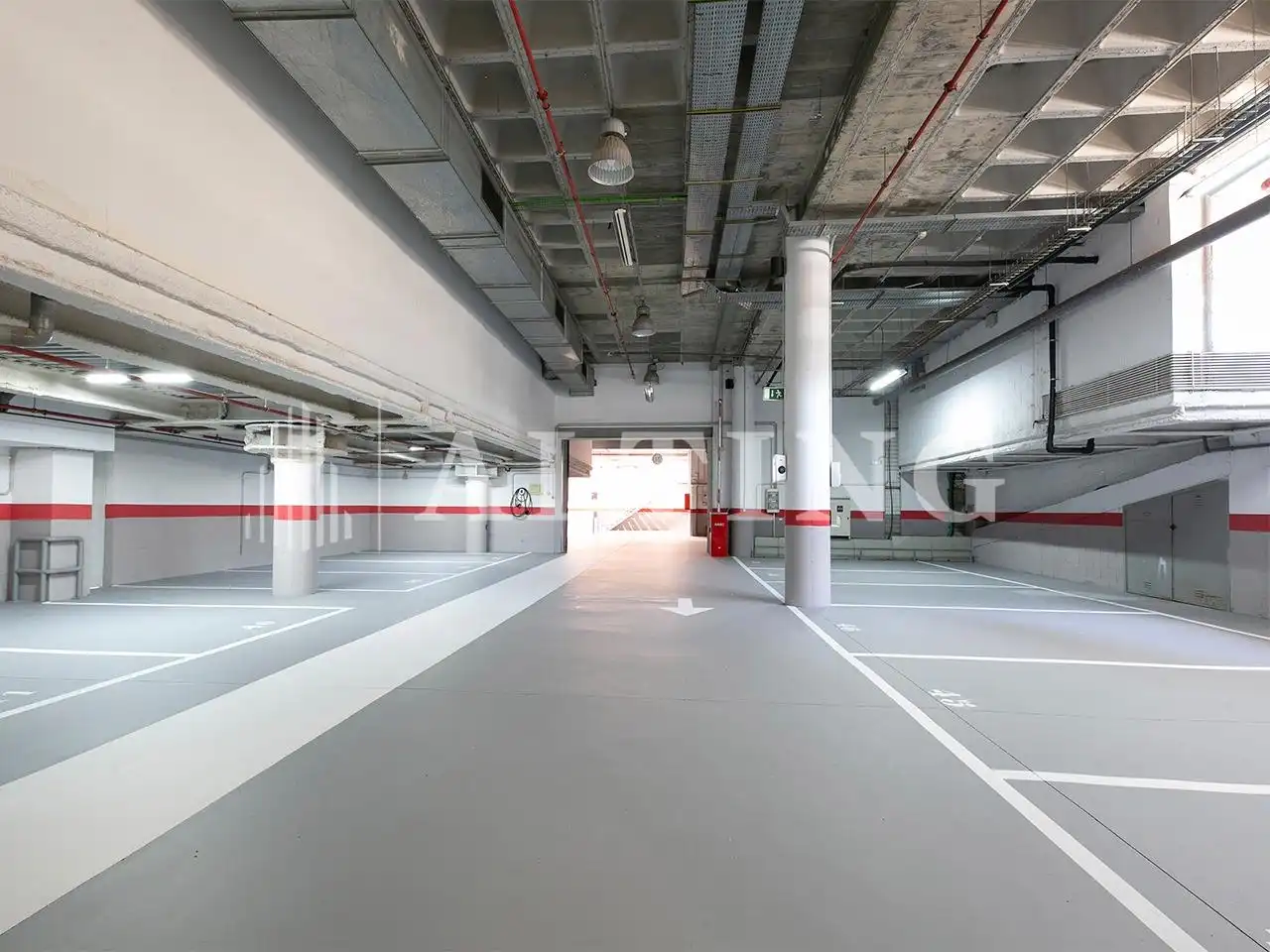 Parkplatz von Gebäude zur Miete in L'Hospitalet de Llobregat