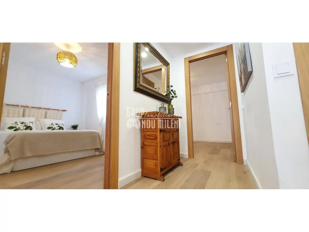 Habitación de Piso en venta en Silla con Amueblado y Balcón