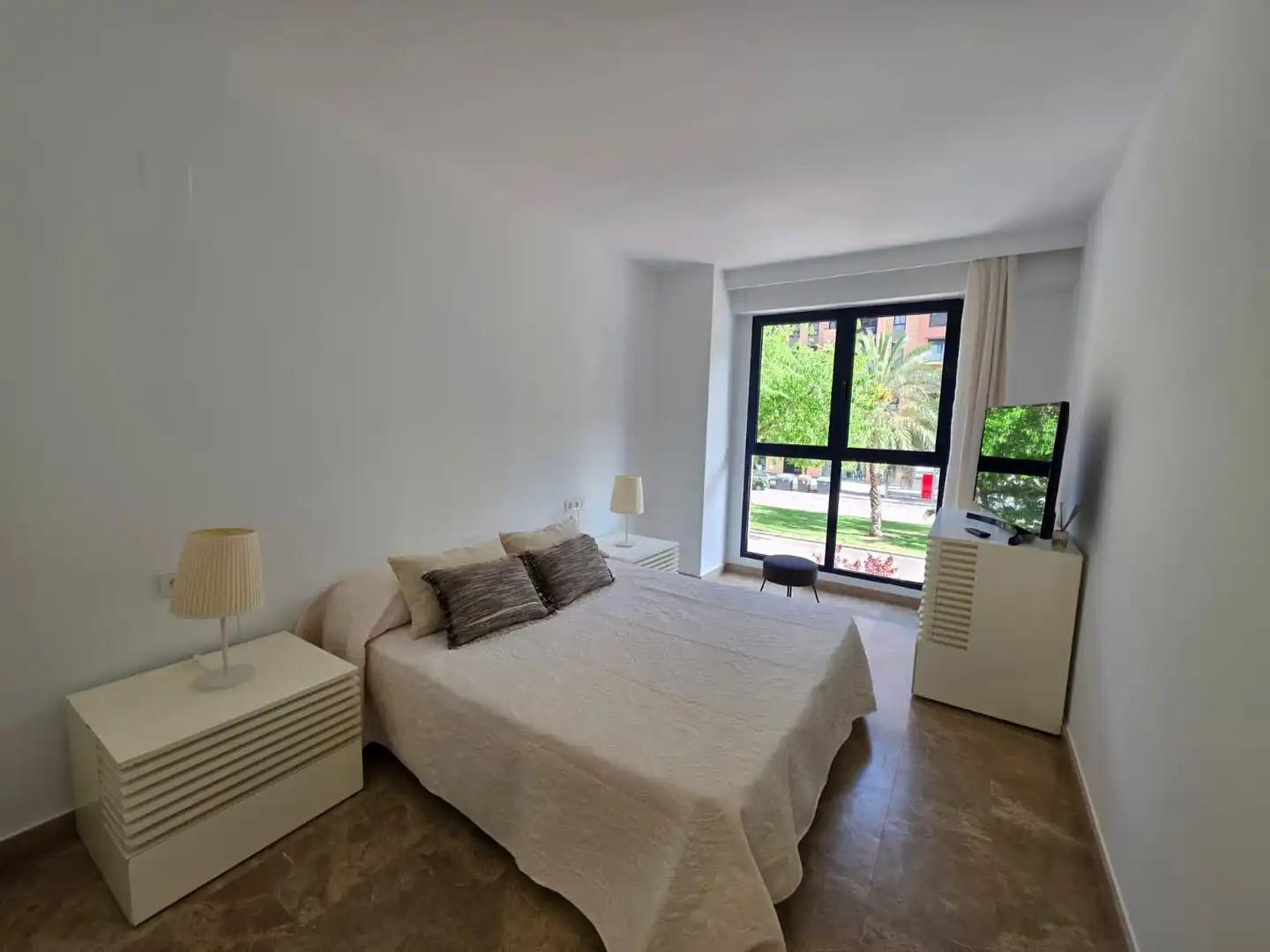 Habitación de Dúplex de alquiler en Valencia con Jardín privado, Terraza y Balcón