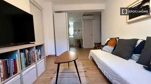 Photo 3 of Flat to rent in Almendrales, Madrid