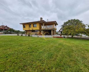 Vista exterior de Casa o xalet en venda en Villaviciosa amb Terrassa