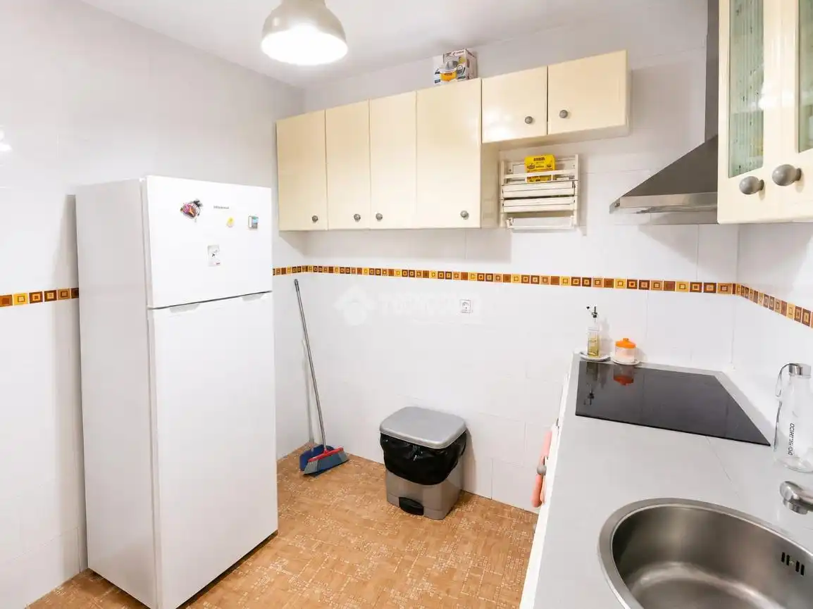 Casa aparellada en venda a Valdeverdeja, imagen 8