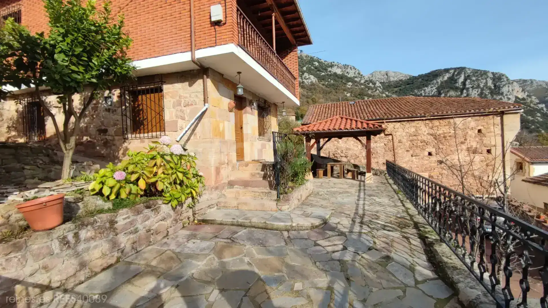 Terrace of Houses for sale in Peñarrubia  with Heating, Private garden and Furnished