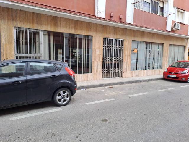 Local comercial en Alquiler en Calle Rincón de Luna, 9 en San Bernabé