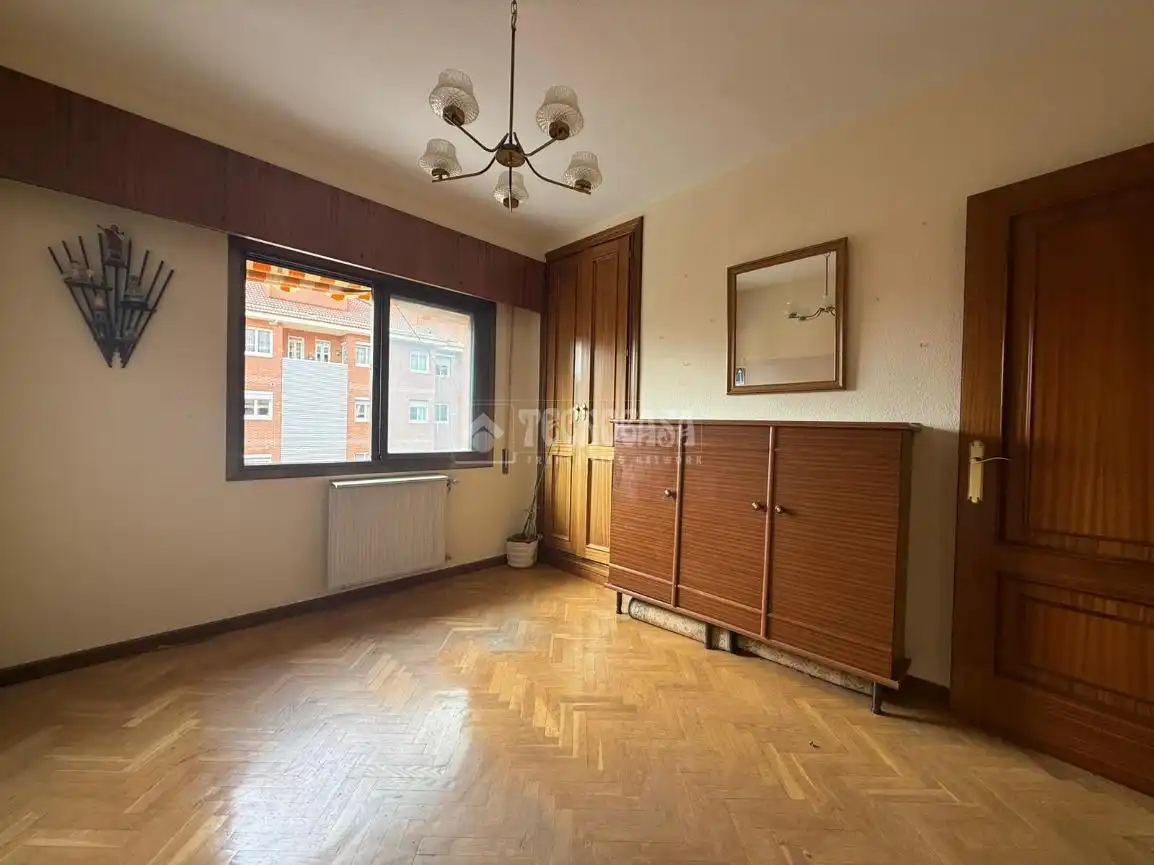 Dormitori de Pis en venda en Madrid amb Aire condicionat, Parquet i Terrassa