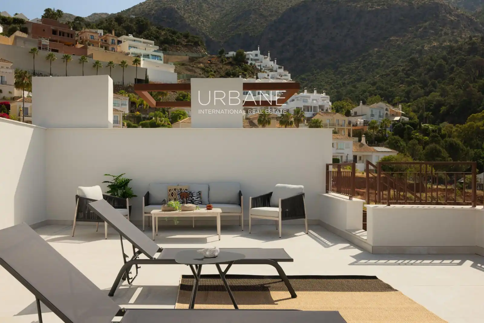 Terrace of Flat for sale in Istán  with Air Conditioner, Terrace and Swimming Pool