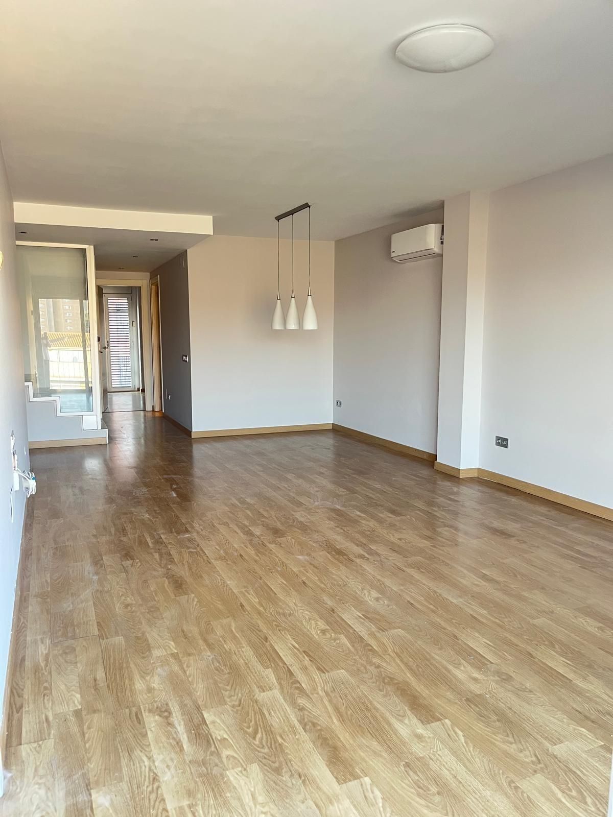 Dúplex de alquiler en Carretera de Vic  - Remei