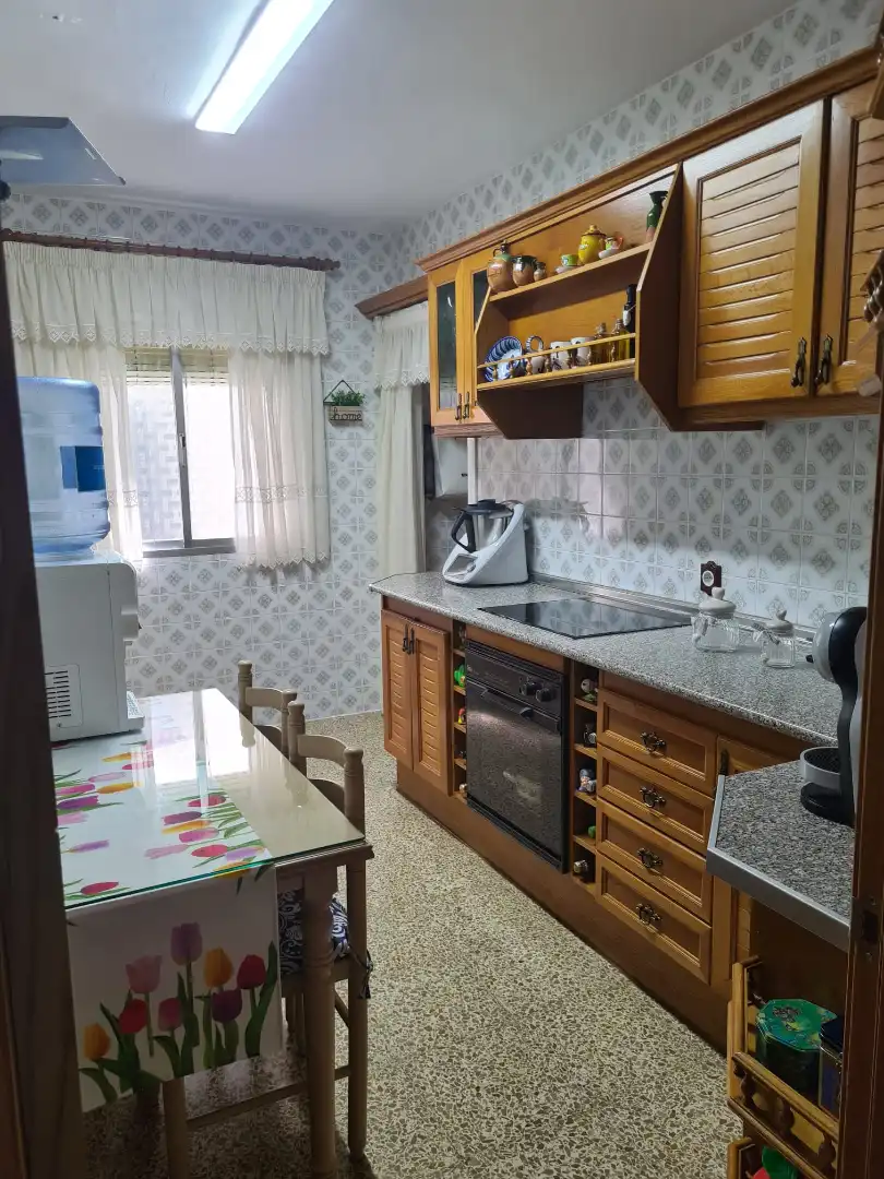 Cuina de Pis en venda en Vélez-Málaga amb Aire condicionat, Terrassa i Moblat
