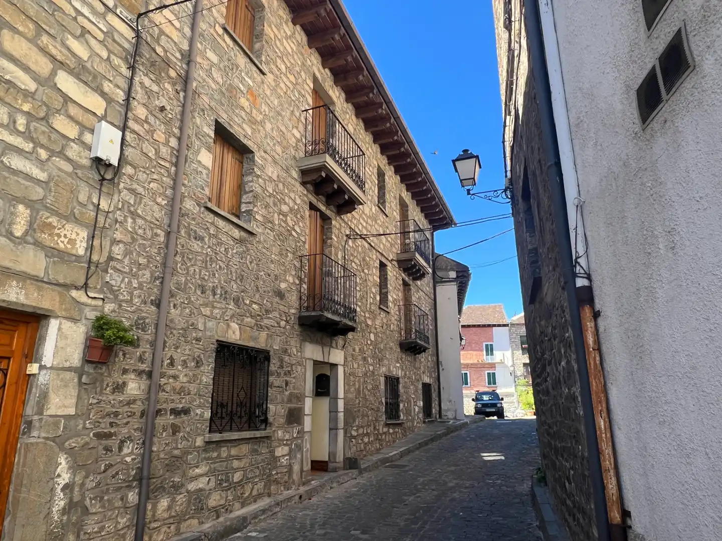 Vista exterior de Piso en venta en Valle de Hecho con Calefacción, Amueblado y Balcón