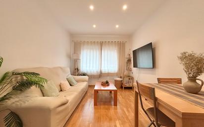 Living room of Flat for sale in  Barcelona Capital