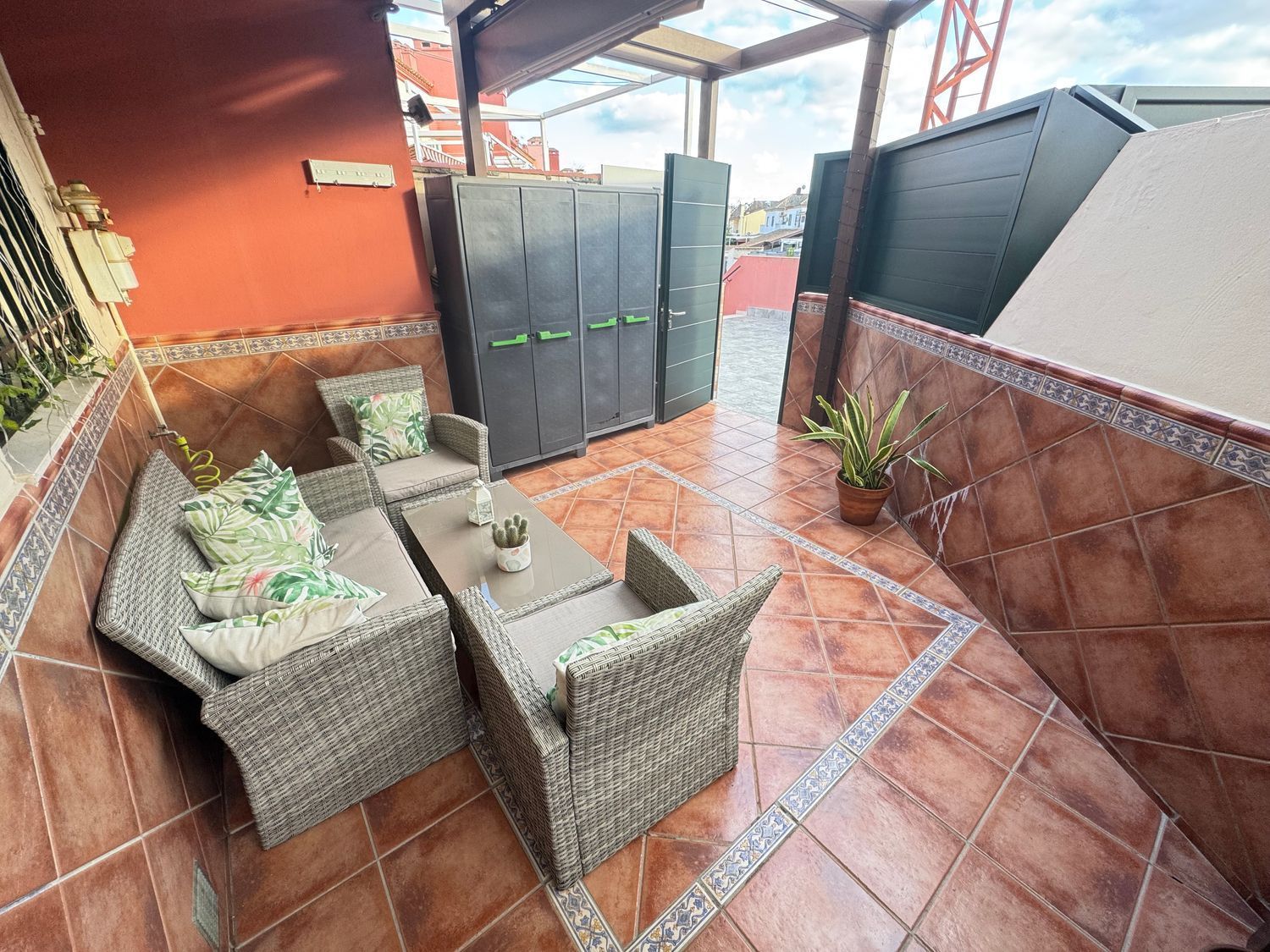 Terrassa de Dúplex en venda en Dos Hermanas amb Aire condicionat
