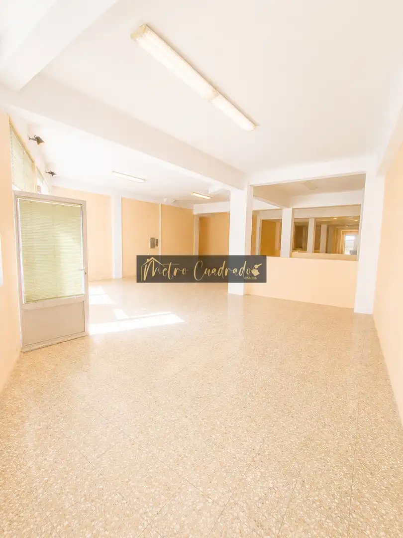 Local comercial en venta en Centro, imagen 2
