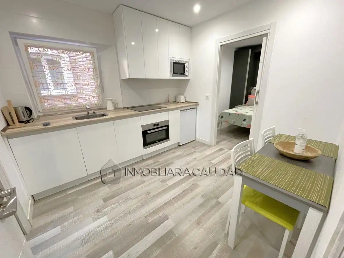 Cocina de Piso de alquiler en Burgos con Calefacción y Amueblado