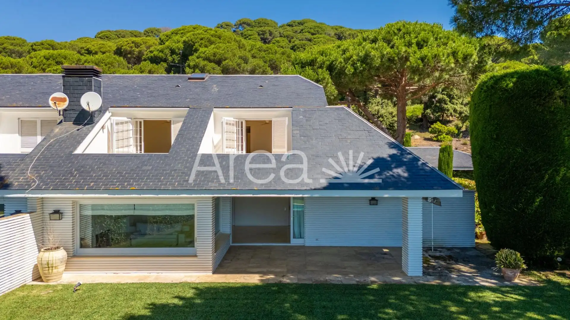 Exterior view of Houses for rent in Sant Andreu de Llavaneres  with Air Conditioner, Heating and Private garden