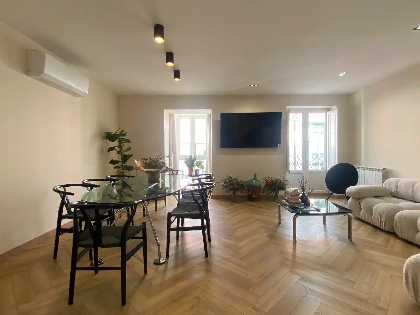 Sala d'estar de Dúplex en venda en Burgos amb Calefacció, Parquet i Traster