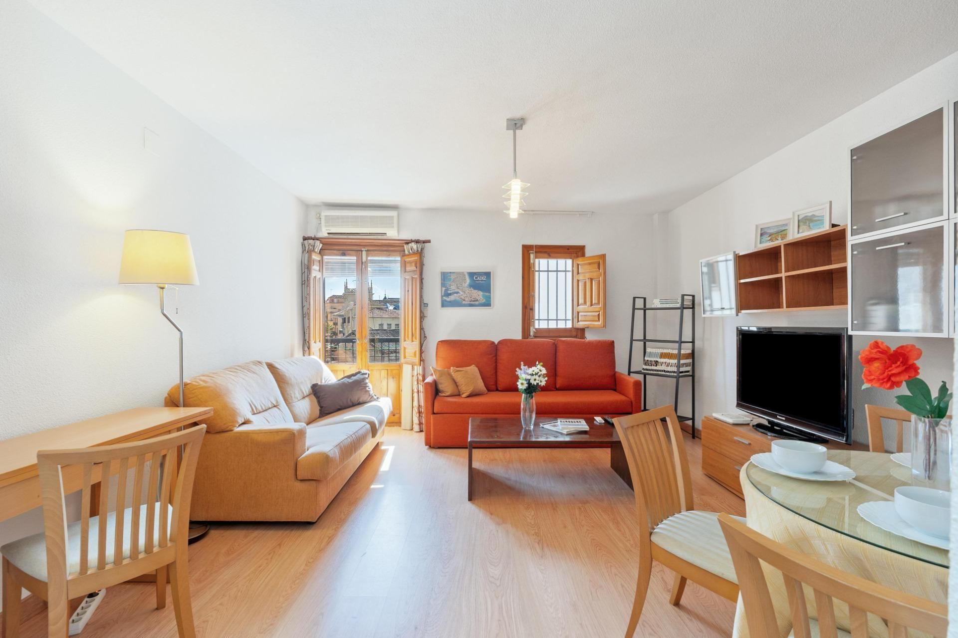 Living room of Flat for sale in  Granada Capital  with Air Conditioner