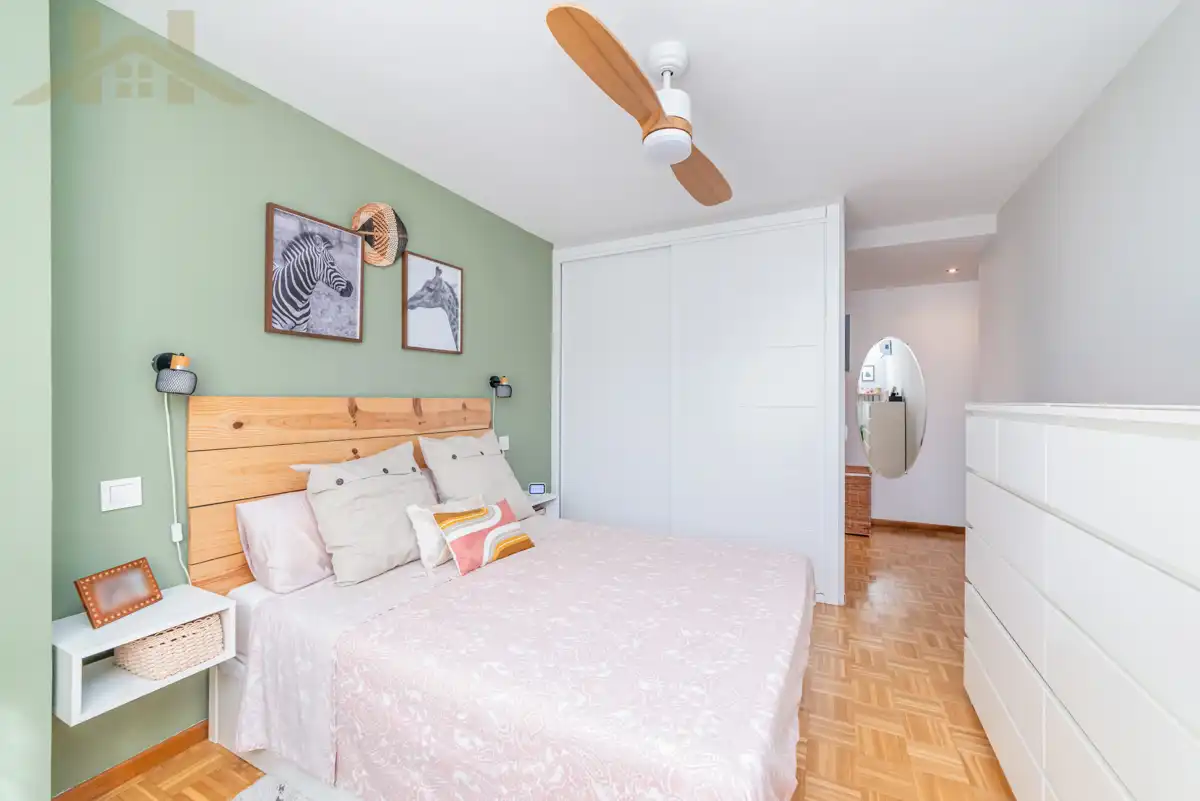 Bedroom of Flat for sale in Rivas-Vaciamadrid  with Air Conditioner, Heating and Parquet flooring
