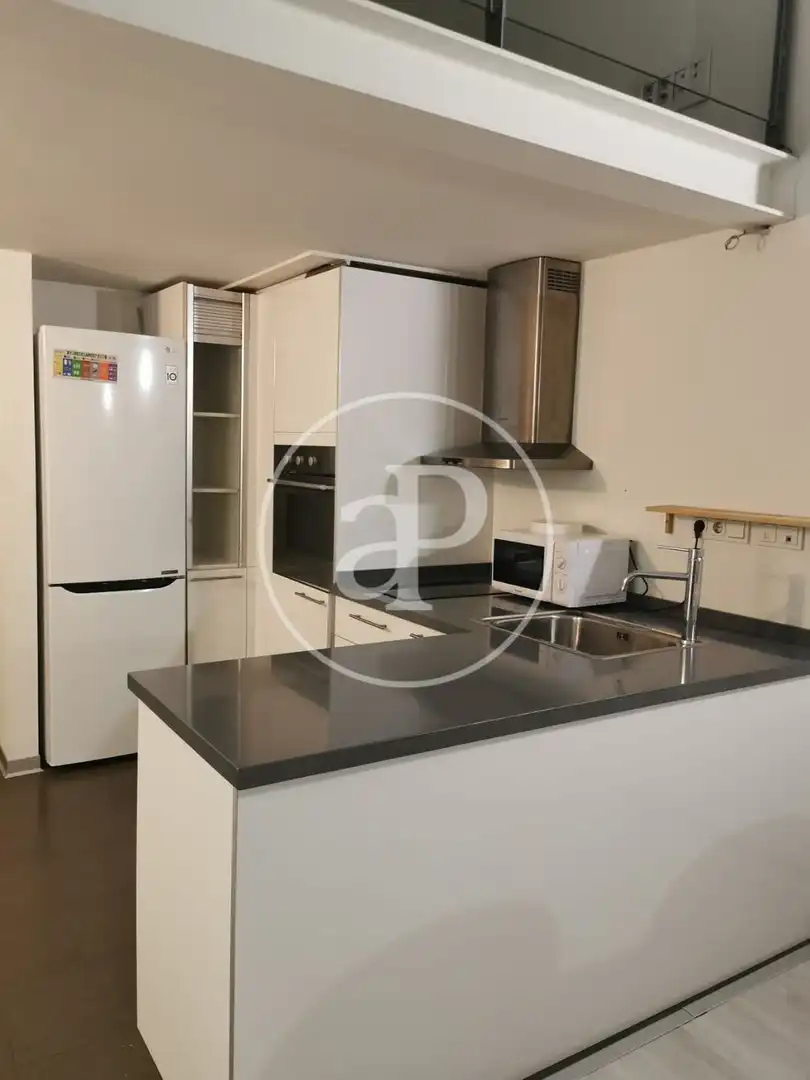 Cuina de Loft de lloguer en Xirivella amb Aire condicionat, Calefacció i Moblat