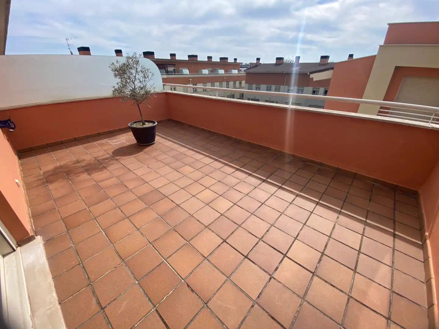 Terrasse von Haus oder Chalet zum Verkauf in Burgos mit Heizung, Privatgarten und Parkett