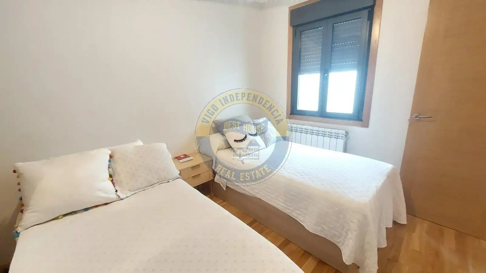 Habitación de Ático en venta en Vigo  con Calefacción, Parquet y Terraza