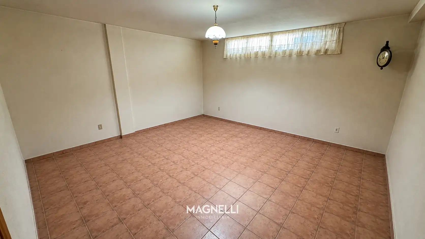 Casa adosada en venta en Elda con Jardín privado, Amueblado y Balcón