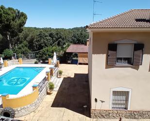 Swimming pool of House or chalet for sale in  Córdoba Capital  with Air Conditioner, Heating and Private garden