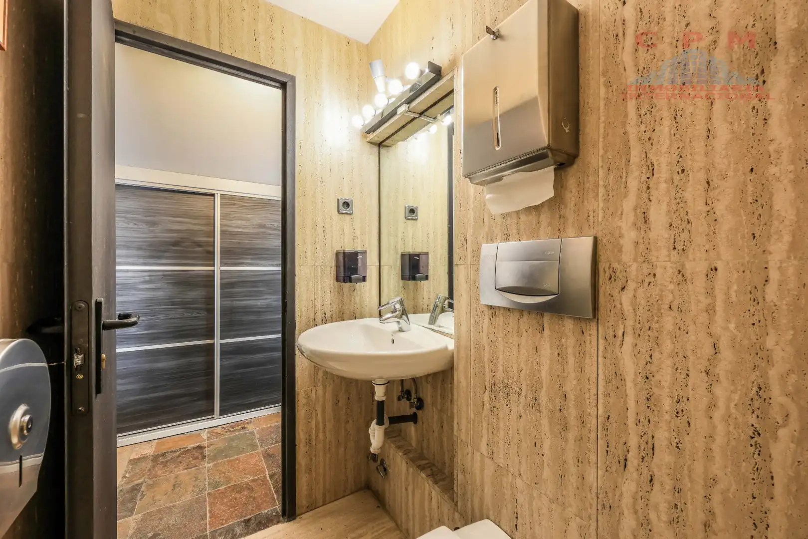 Badezimmer von Wohnung zur Miete in Madrid mit Klimaanlage, Heizung und Parkett