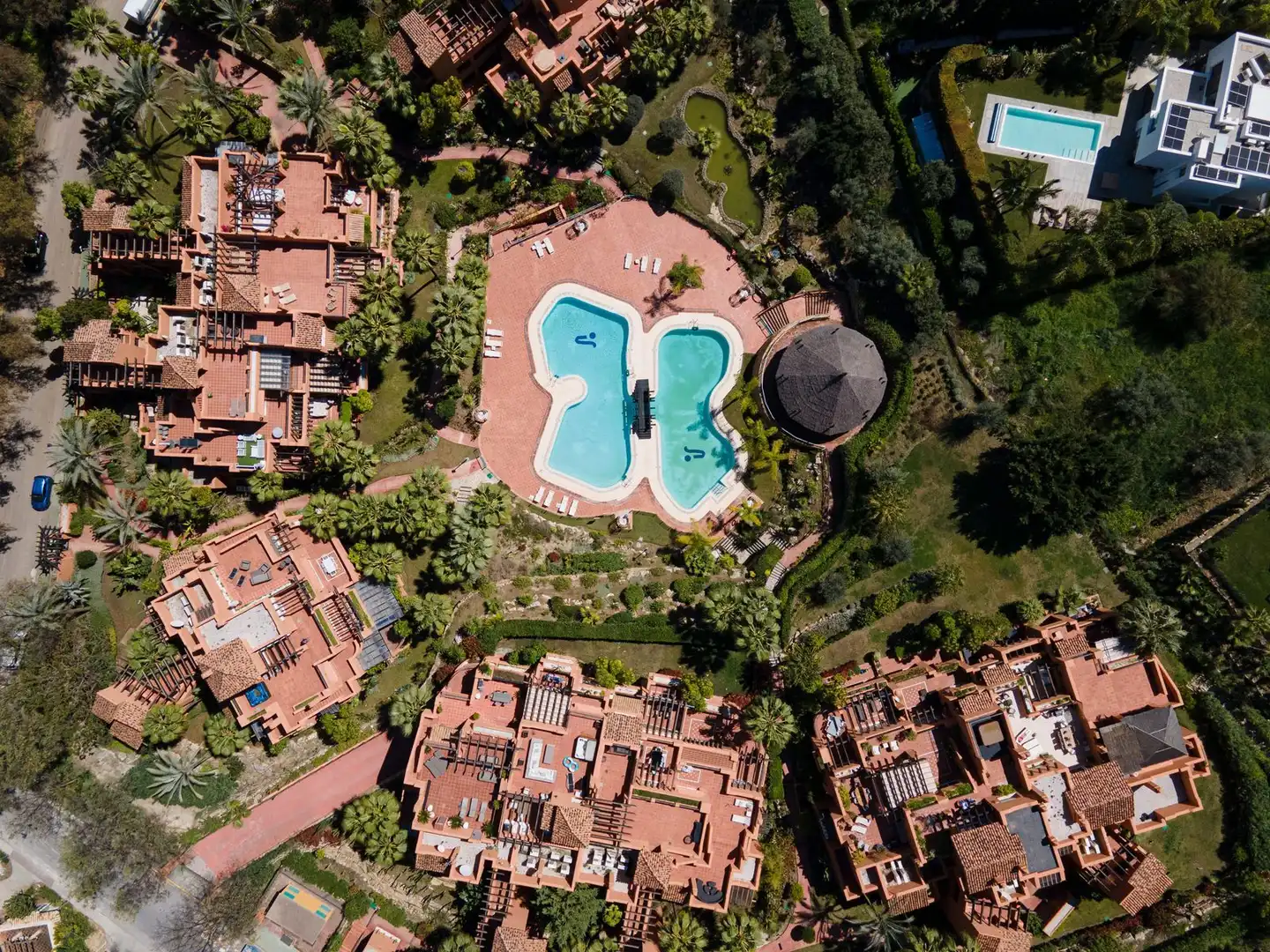 Exterior view of Attic for sale in Marbella  with Terrace, Storage room and Furnished
