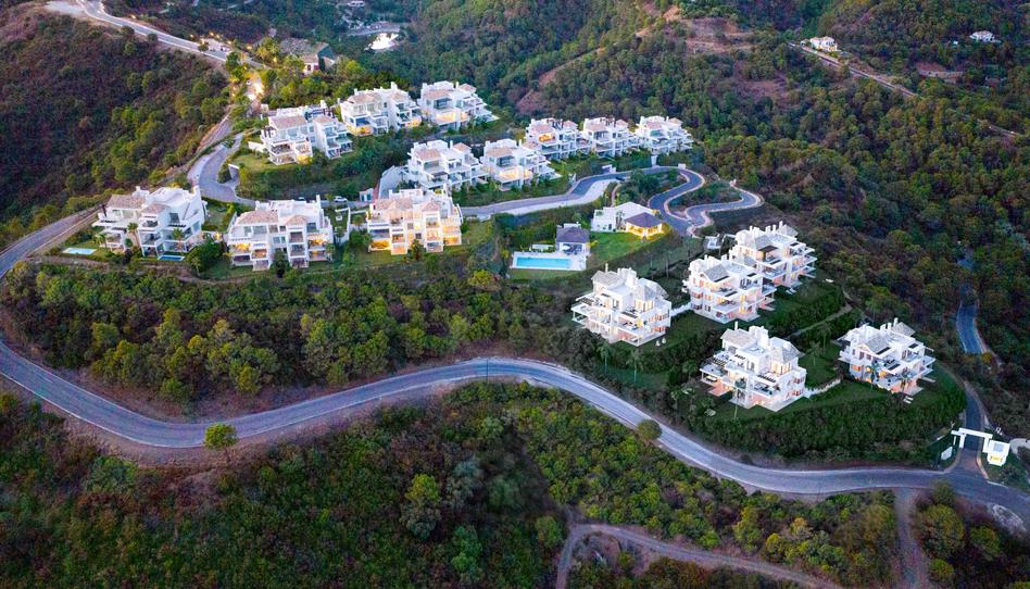 Foto 1 de Apartament en venda a Caserias Esperonal, 11, Montemayor - Marbella Club, Málaga