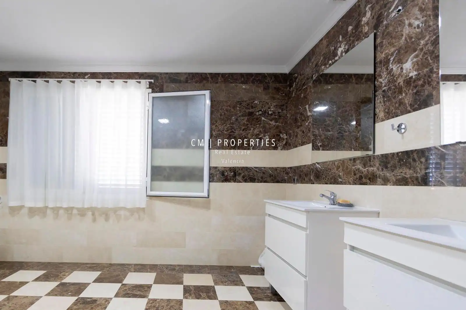 Houses for sale in Malaga, Entrepinos