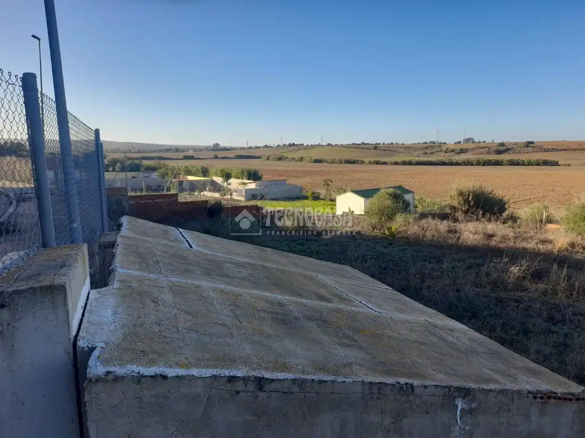 Terreny residencial en venda a Sanlúcar la Mayor, imagen 3