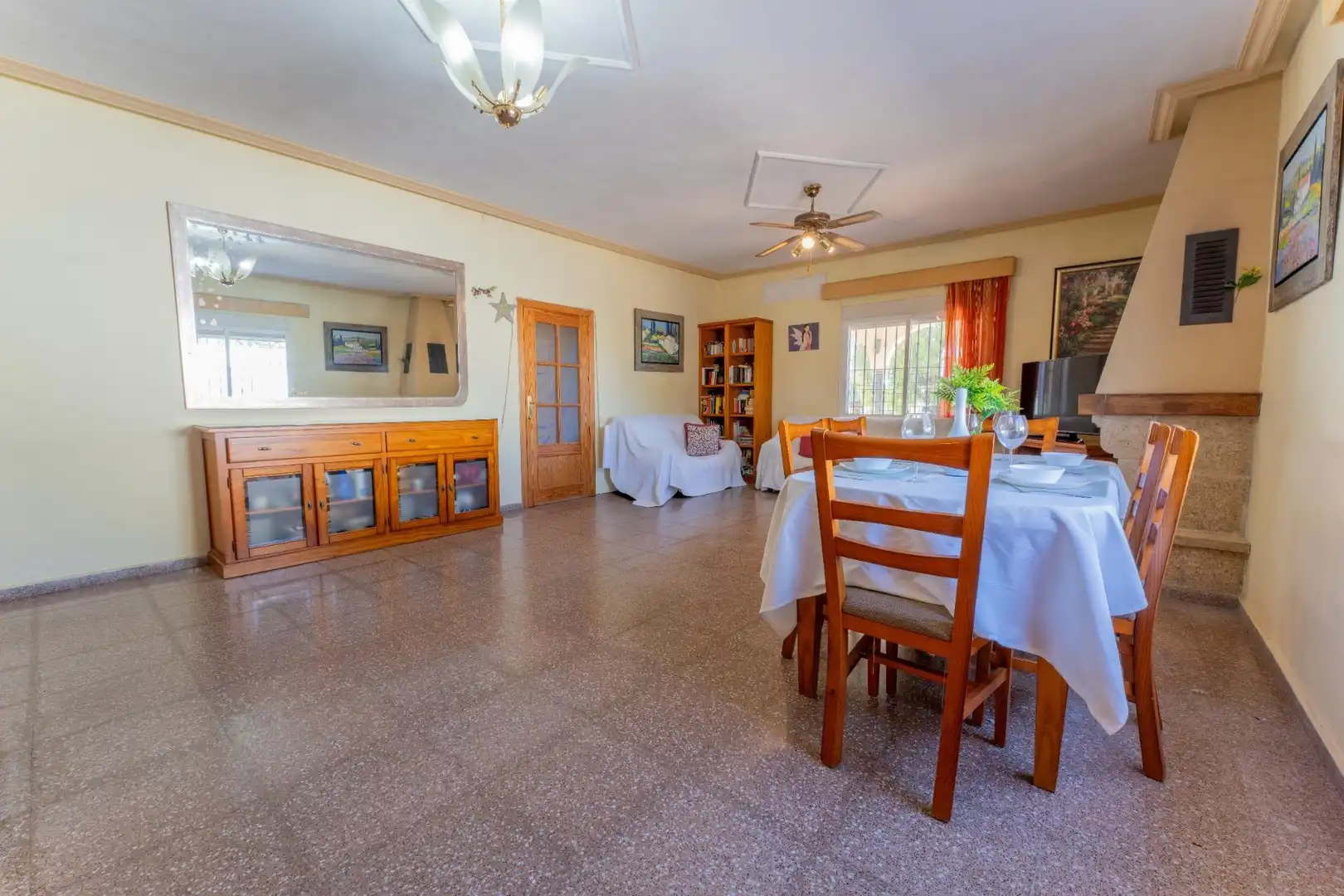 Comedor de Casa o chalet en venta en Elche / Elx con Aire acondicionado, Terraza y Piscina