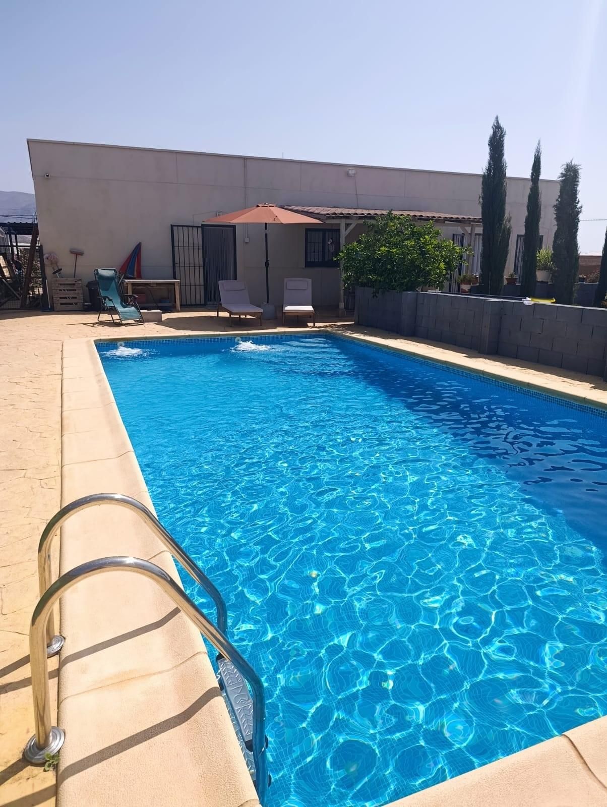 Schwimmbecken von Country house zum verkauf in Vícar mit Abstellraum und Schwimmbad