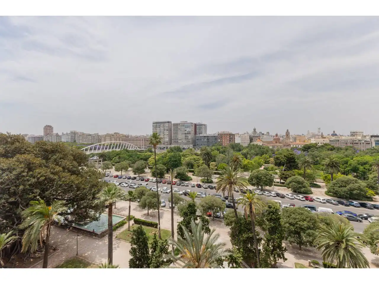 Außenansicht von Wohnung zum Verkauf in Valencia mit Klimaanlage, Heizung und Parkett