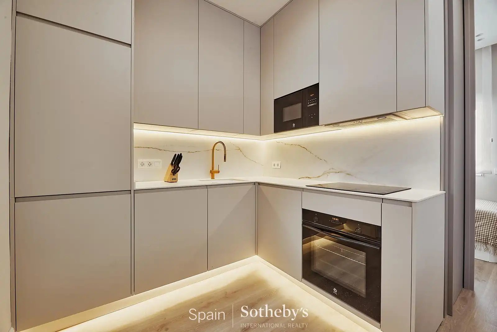 Cuina de Apartament en venda en Madrid amb Aire condicionat i Calefacció