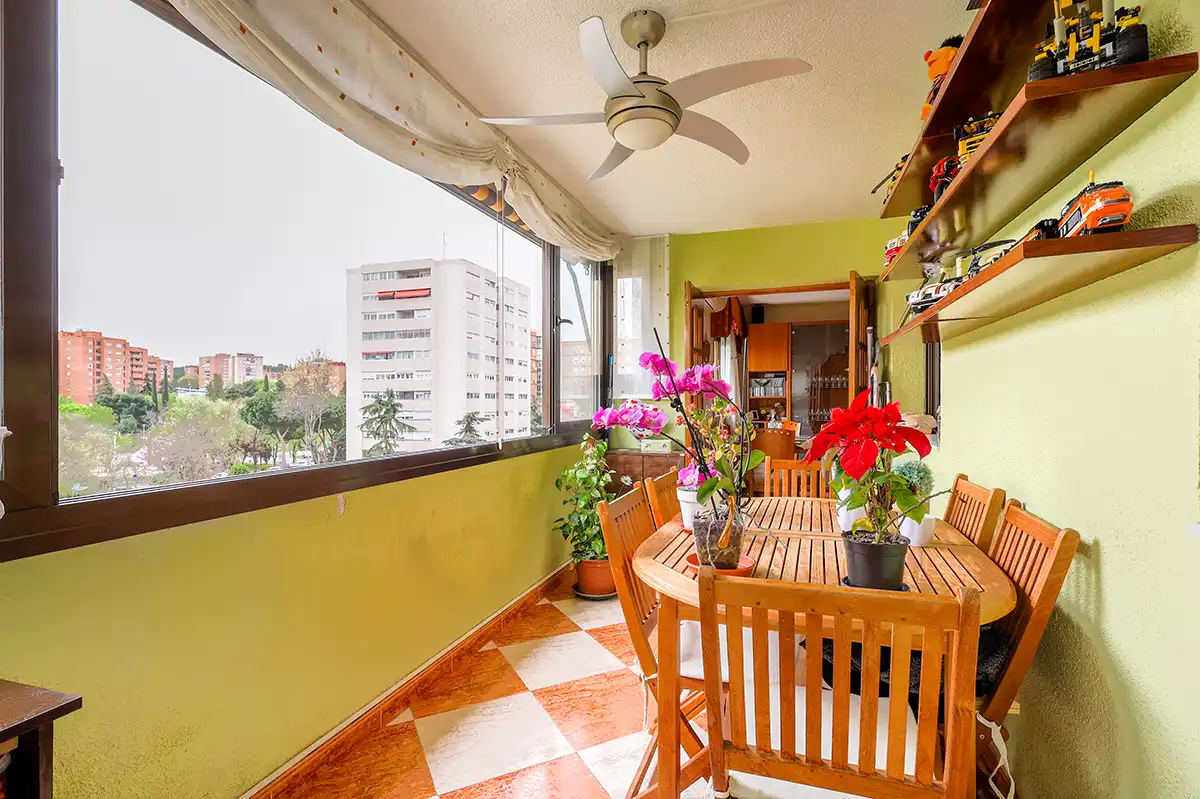 Terraza de Piso en venta en Coslada con Calefacción, Horno y Lavadora