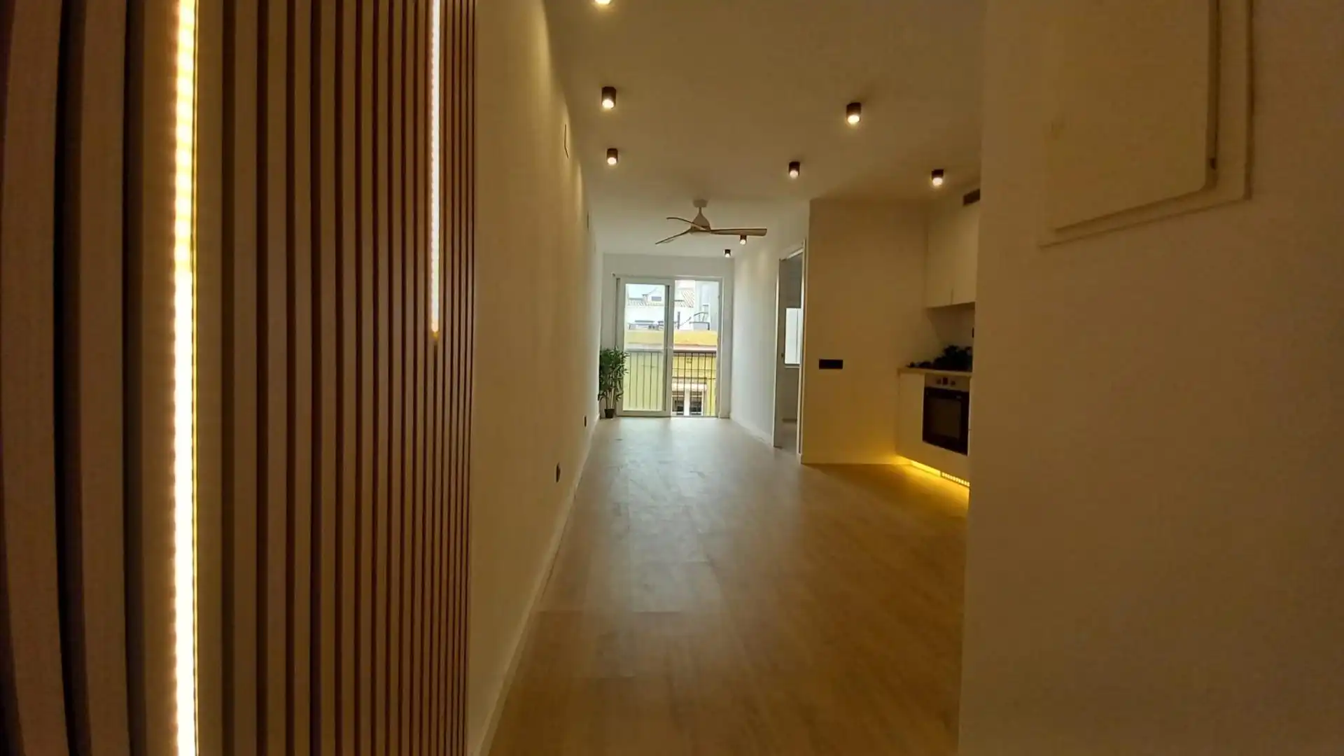 Wohnung zum Verkauf in Vilanova i la Geltrú mit Parkett