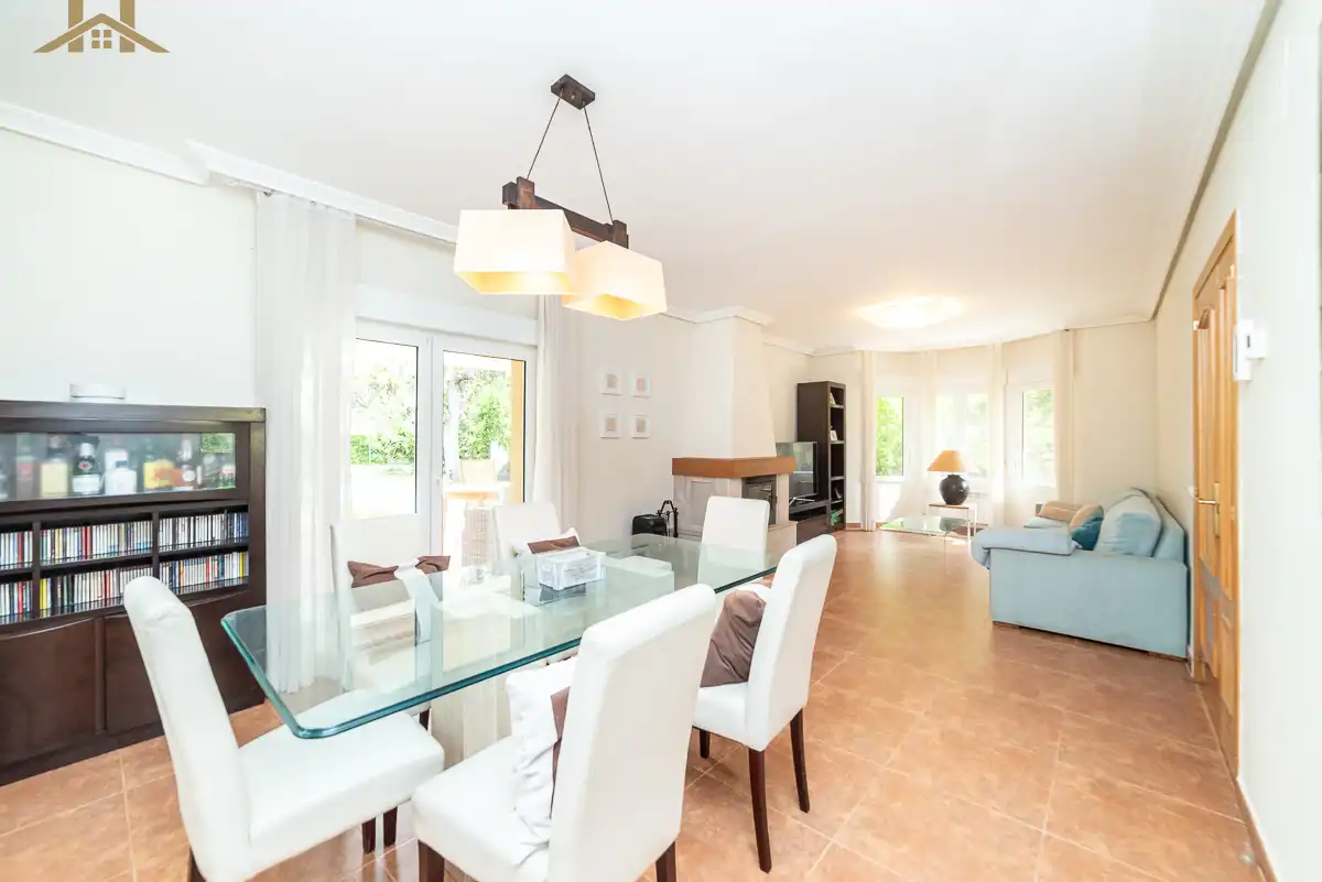 Comedor de Casa o chalet en venta en Valdemorillo con Calefacción, Jardín privado y Terraza