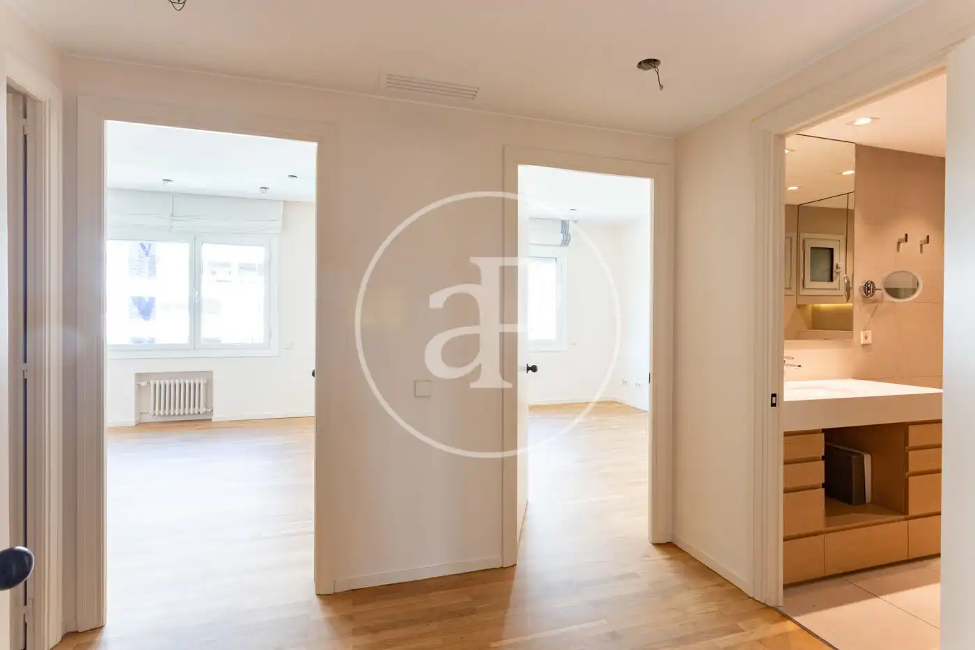 Flat for rent in Barcelona  with Air Conditioner, Heating and Private garden