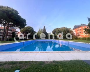 Piscina de Pis de lloguer en Colmenarejo amb Calefacció, Terrassa i Piscina comunitària